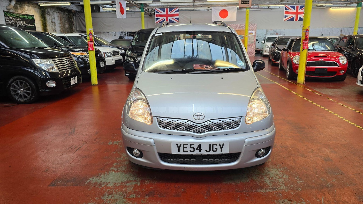 Used Toyota Yaris Verso 2005 for sale - 76562308: Photo 2