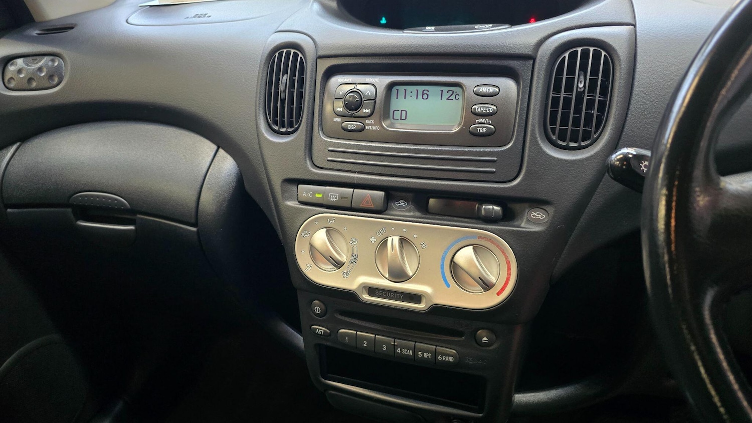 Used Toyota Yaris Verso 2005 for sale - 76562308: Photo 6