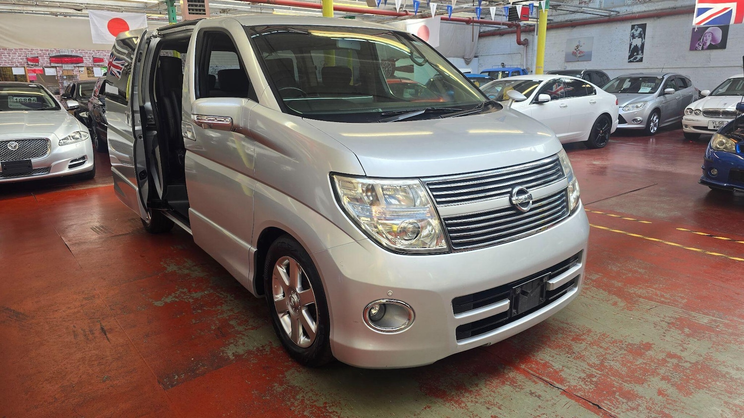 Used Nissan Elgrand for sale - 78086341: Photo 22