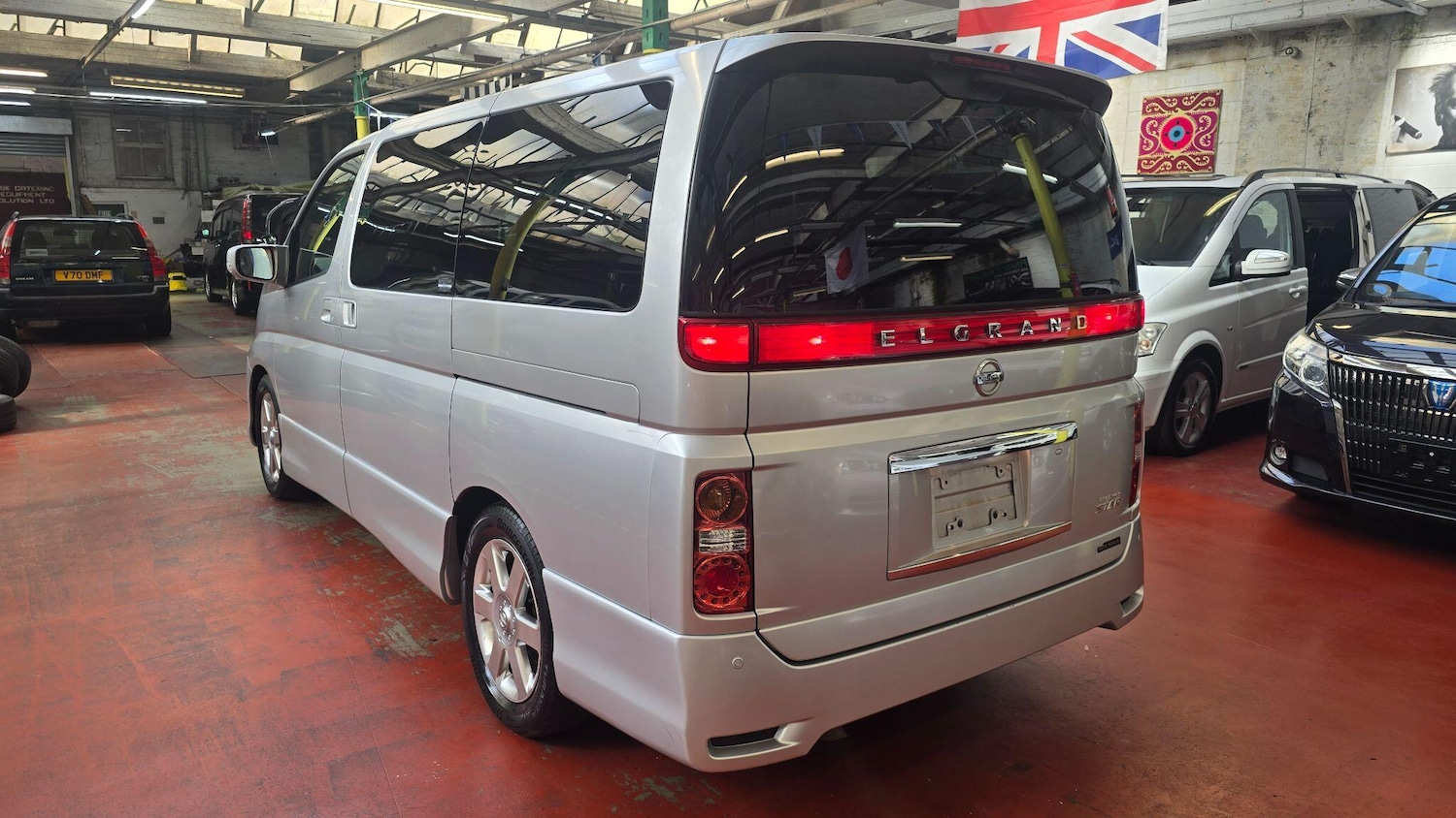Used Nissan Elgrand for sale - 78086341: Photo 29