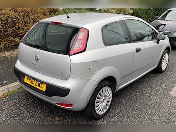 Used Fiat Punto Evo 2011 for sale - 76536232: Photo