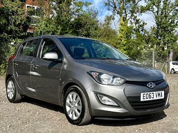 Used Hyundai i20 2014 for sale - 76090742: Photo