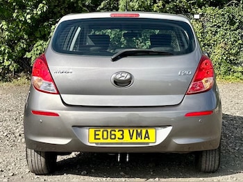 Used Hyundai i20 2014 for sale - 76090742: Photo
