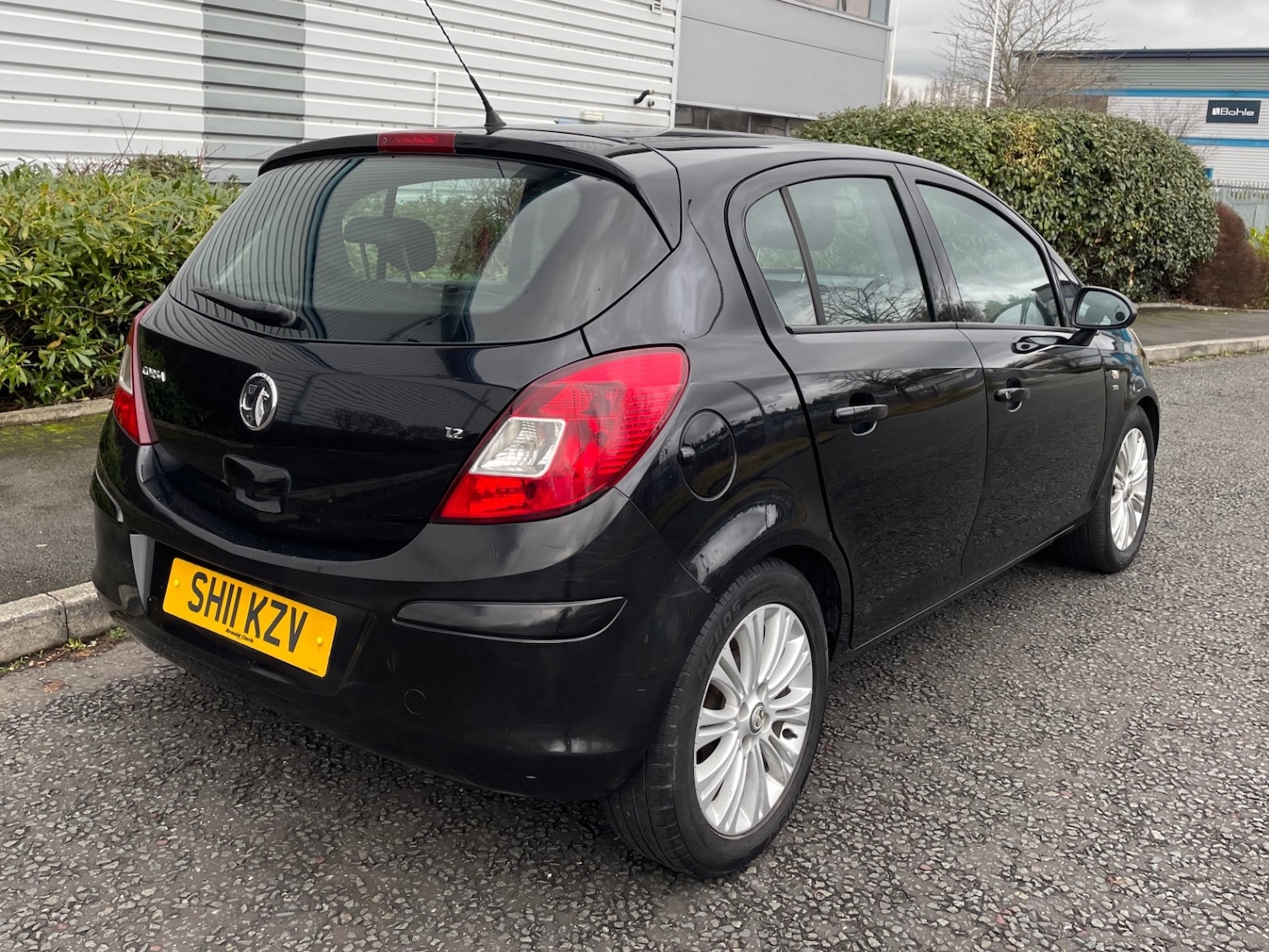 Used Vauxhall Corsa 2011 for sale - 77630969: Photo 3