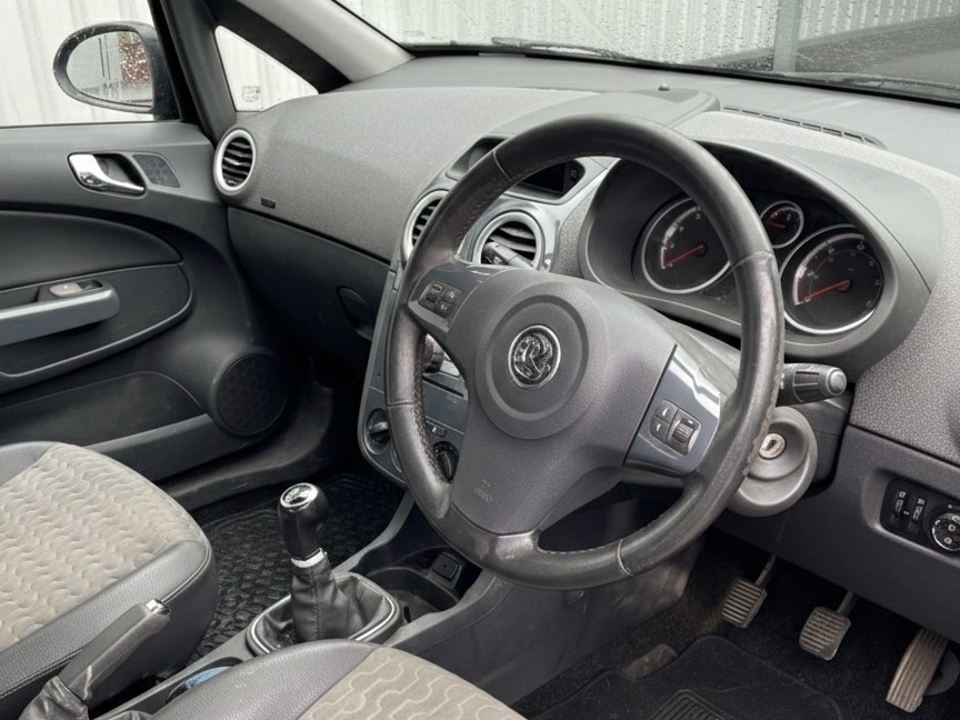 Used Vauxhall Corsa 2011 for sale - 77630969: Photo 8