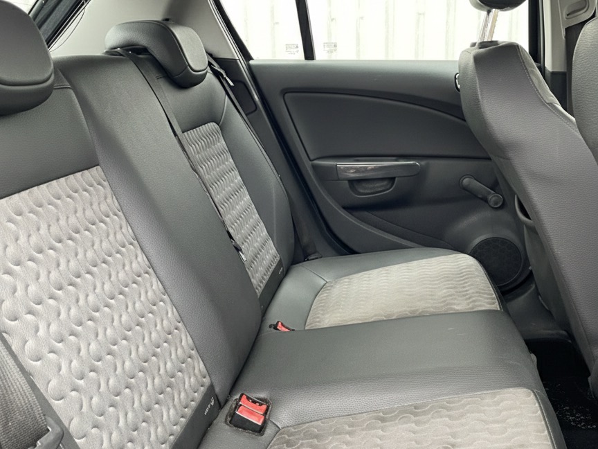 Used Vauxhall Corsa 2011 for sale - 77630969: Photo 9