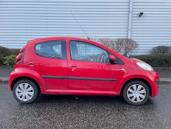 Used Peugeot 107 2013 for sale - 77898131: Photo