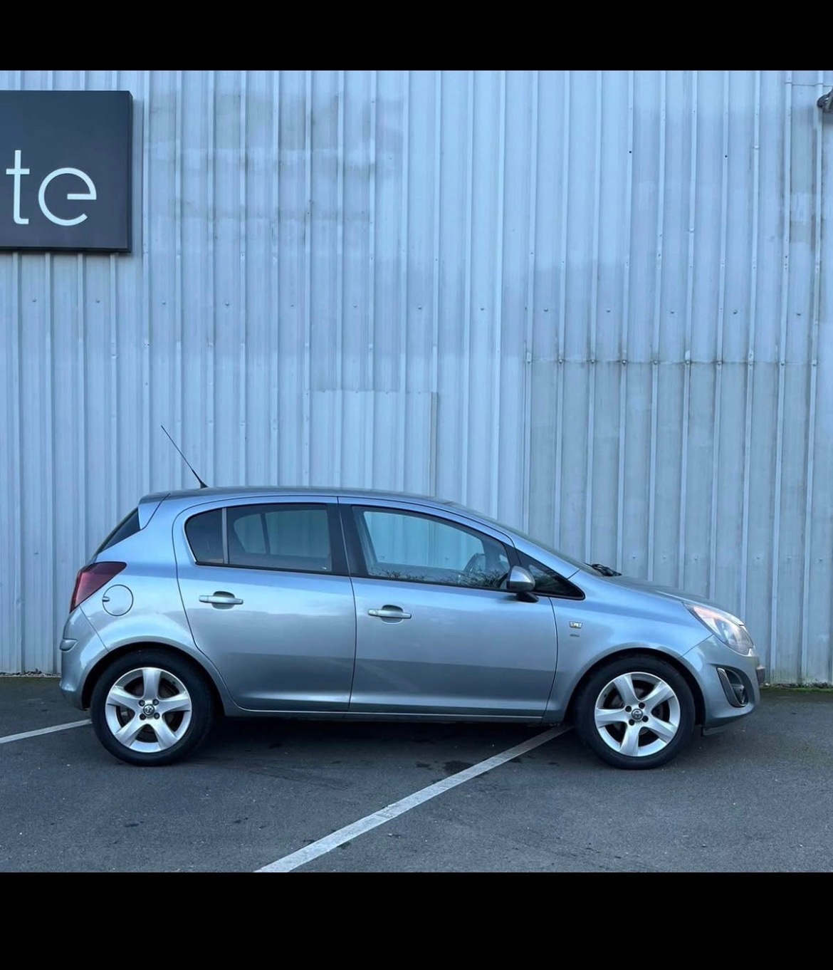 Used Vauxhall Corsa 2012 for sale - 77736282: Photo 2