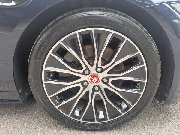Used Jaguar XE 2019 for sale - 75728662: Photo 13