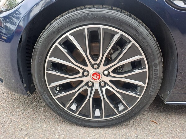 Used Jaguar XE 2019 for sale - 75728662: Photo 14