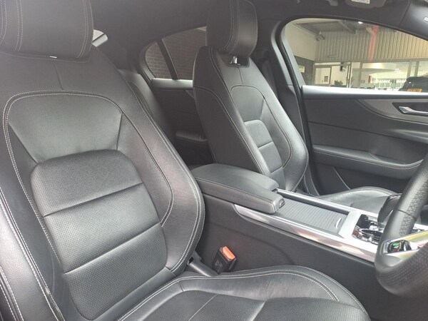 Used Jaguar XE 2019 for sale - 75728662: Photo 20