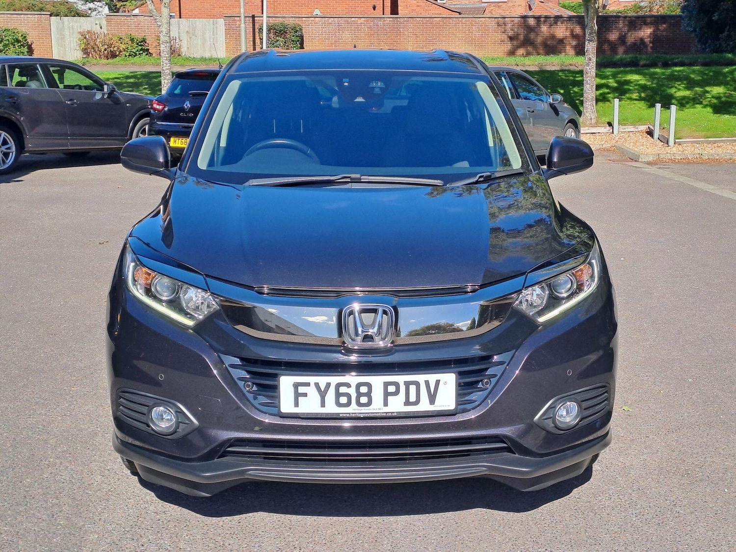 Used Honda HR-V 2018 for sale - 76306439: Photo 2