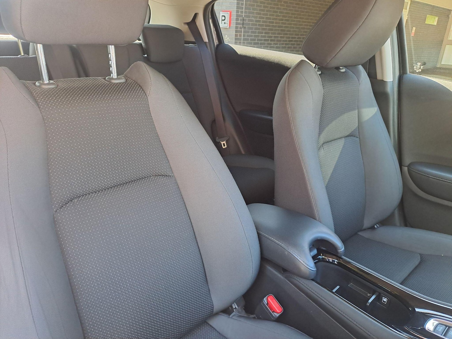Used Honda HR-V 2018 for sale - 76306439: Photo 20