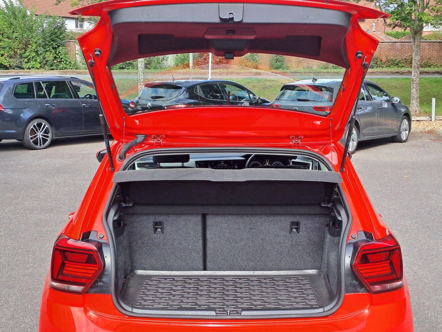 Used Volkswagen Polo 2020 for sale - 76175154: Photo 8