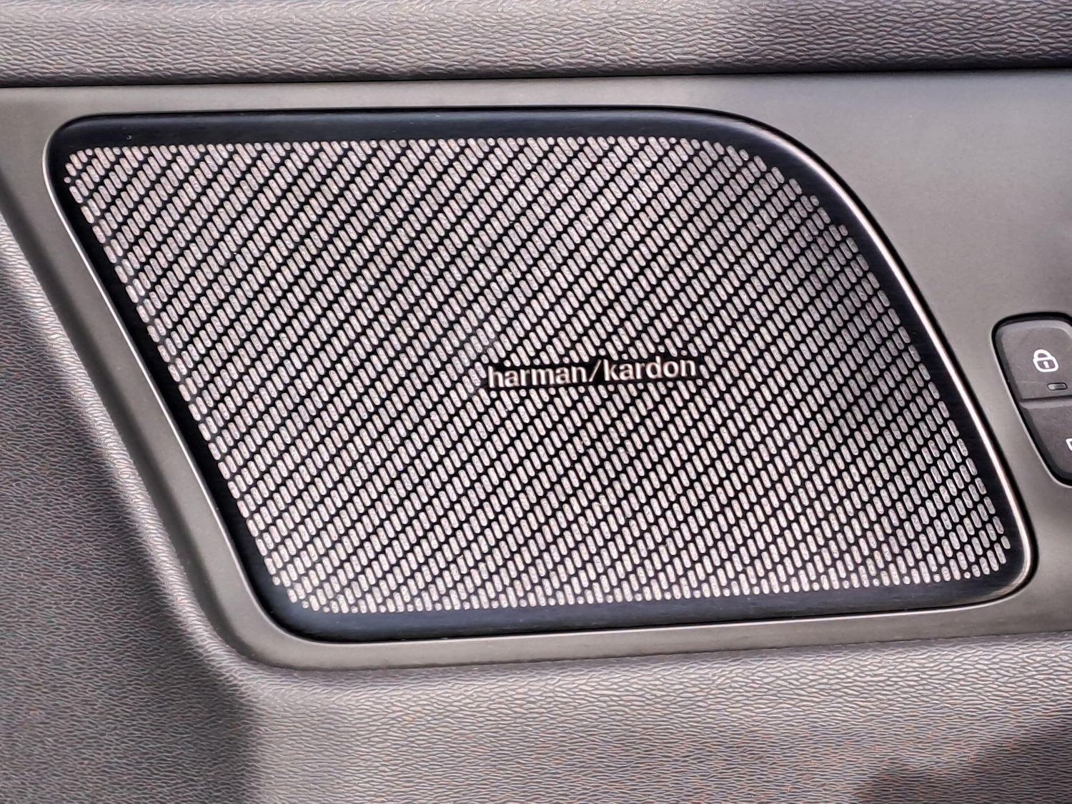 Used Volvo V60 2021 for sale - 76584562: Photo 22