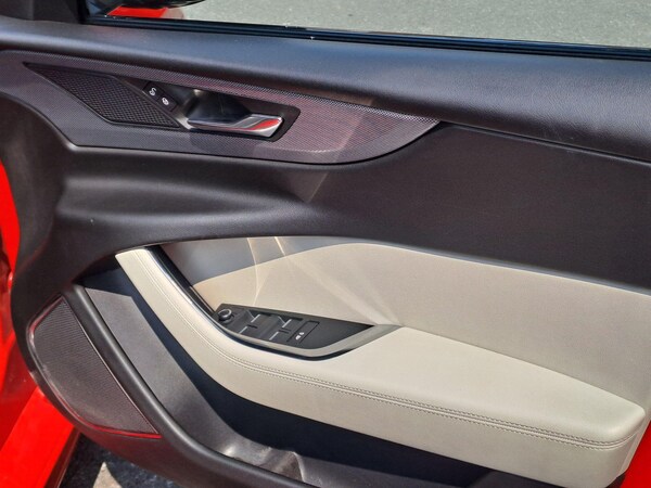 Used Jaguar XE 2019 for sale - 75588496: Photo 17