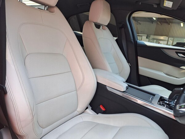 Used Jaguar XE 2019 for sale - 75588496: Photo 20