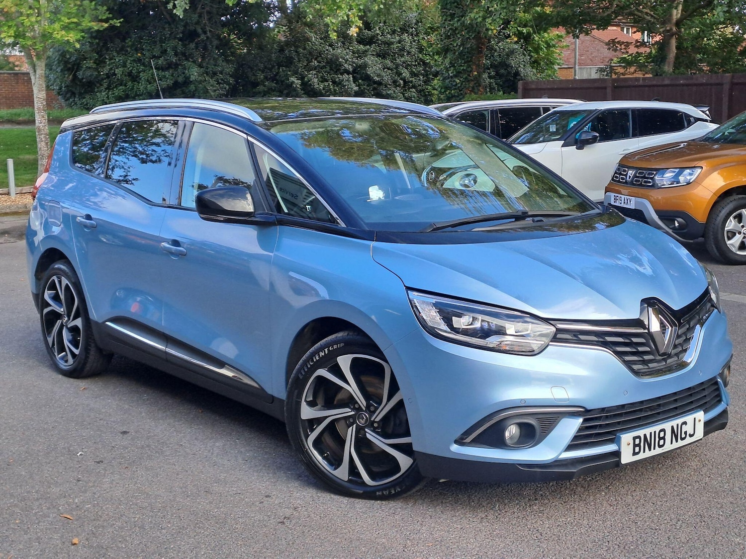 Used Renault Grand Scenic 2018 for sale - 76377595: Photo 1