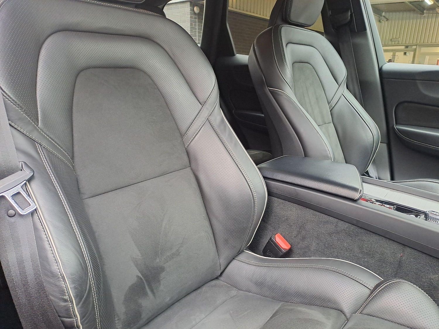 Used Volvo XC60 2018 for sale - 76522392: Photo 23