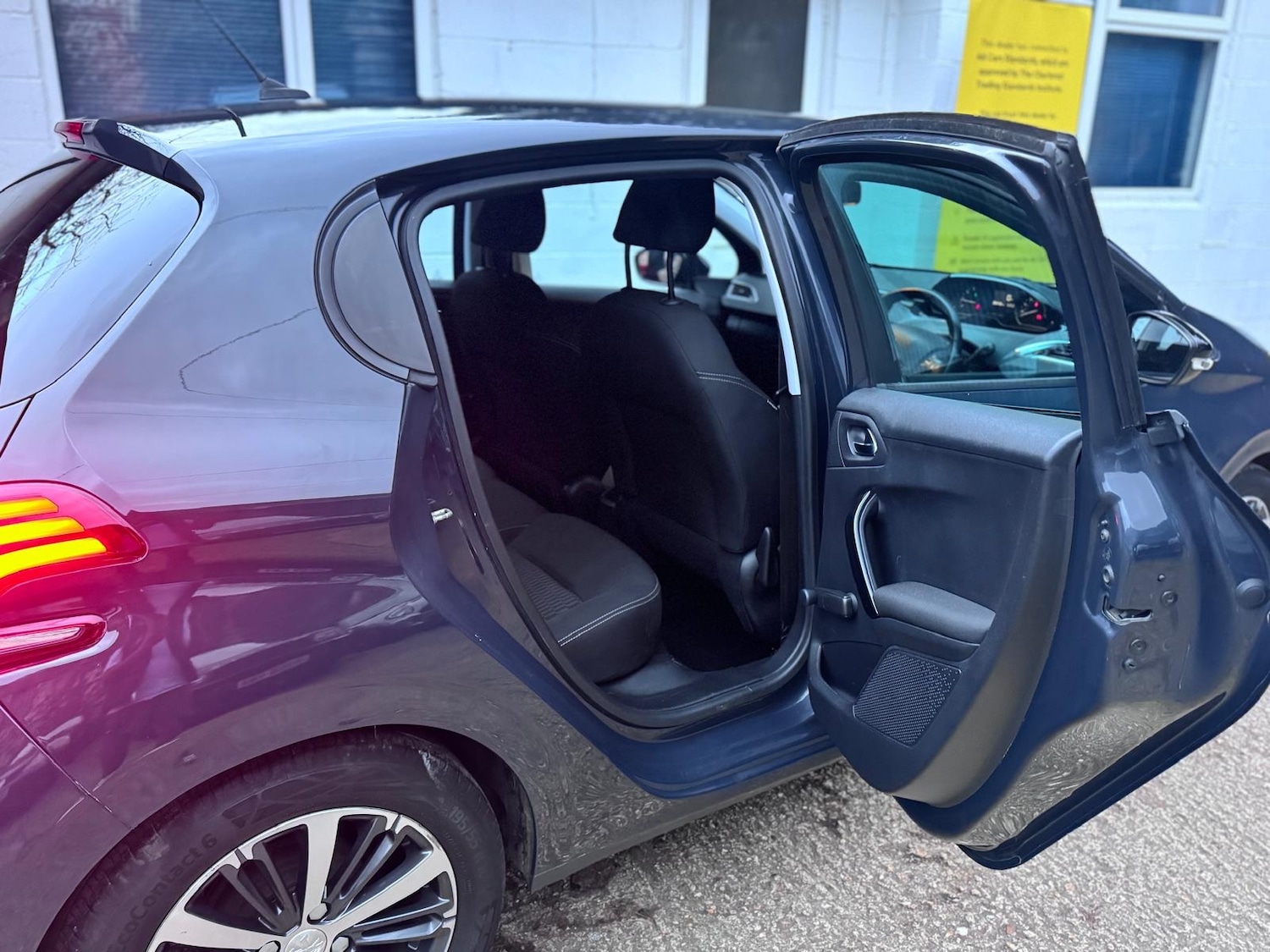 Used Peugeot 208 2016 for sale - 76595543: Photo 11