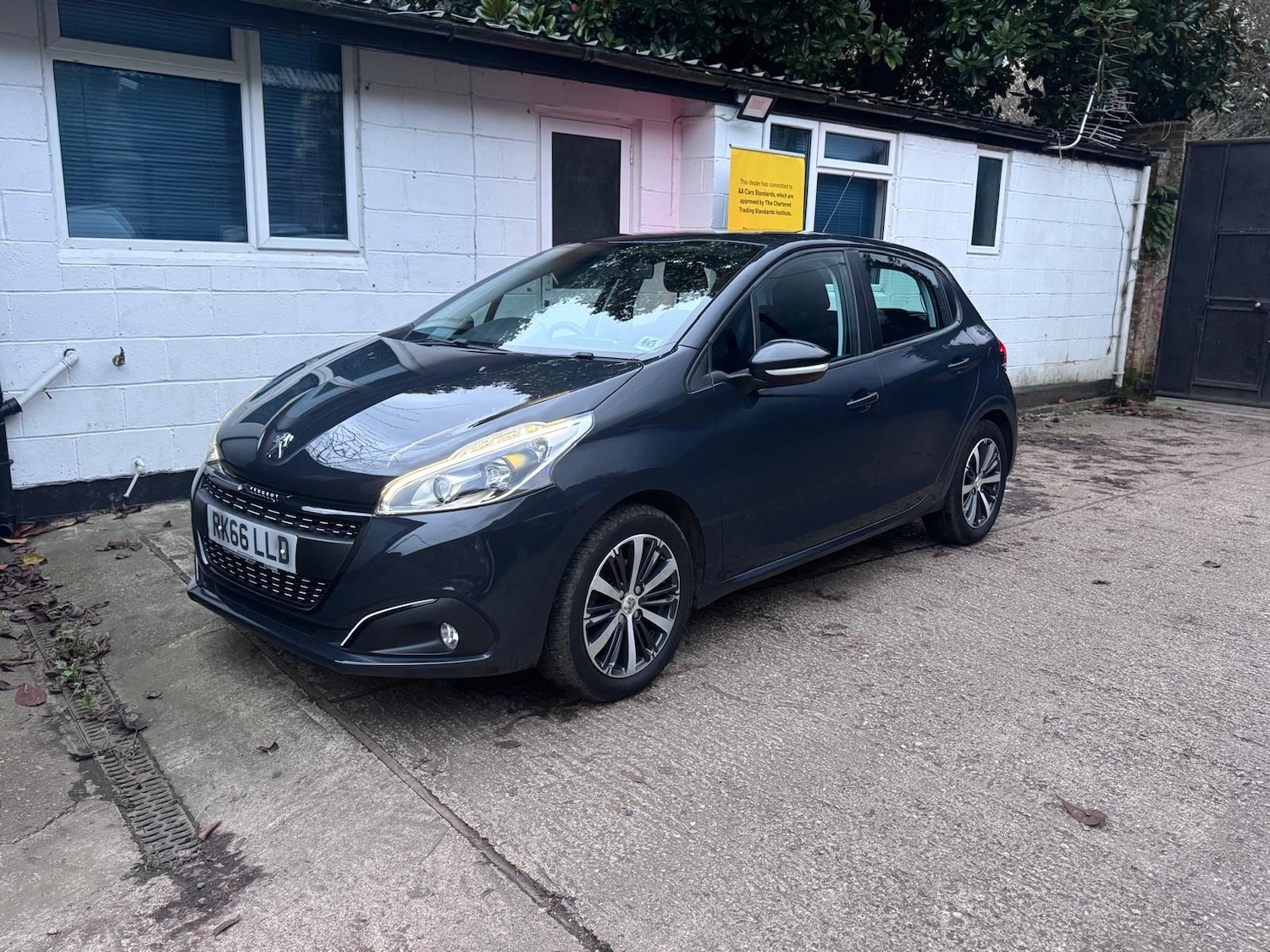 Used Peugeot 208 2016 for sale - 76595543: Photo 6