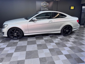 Used Mercedes-Benz C Class 2013 for sale - 79255196: Photo