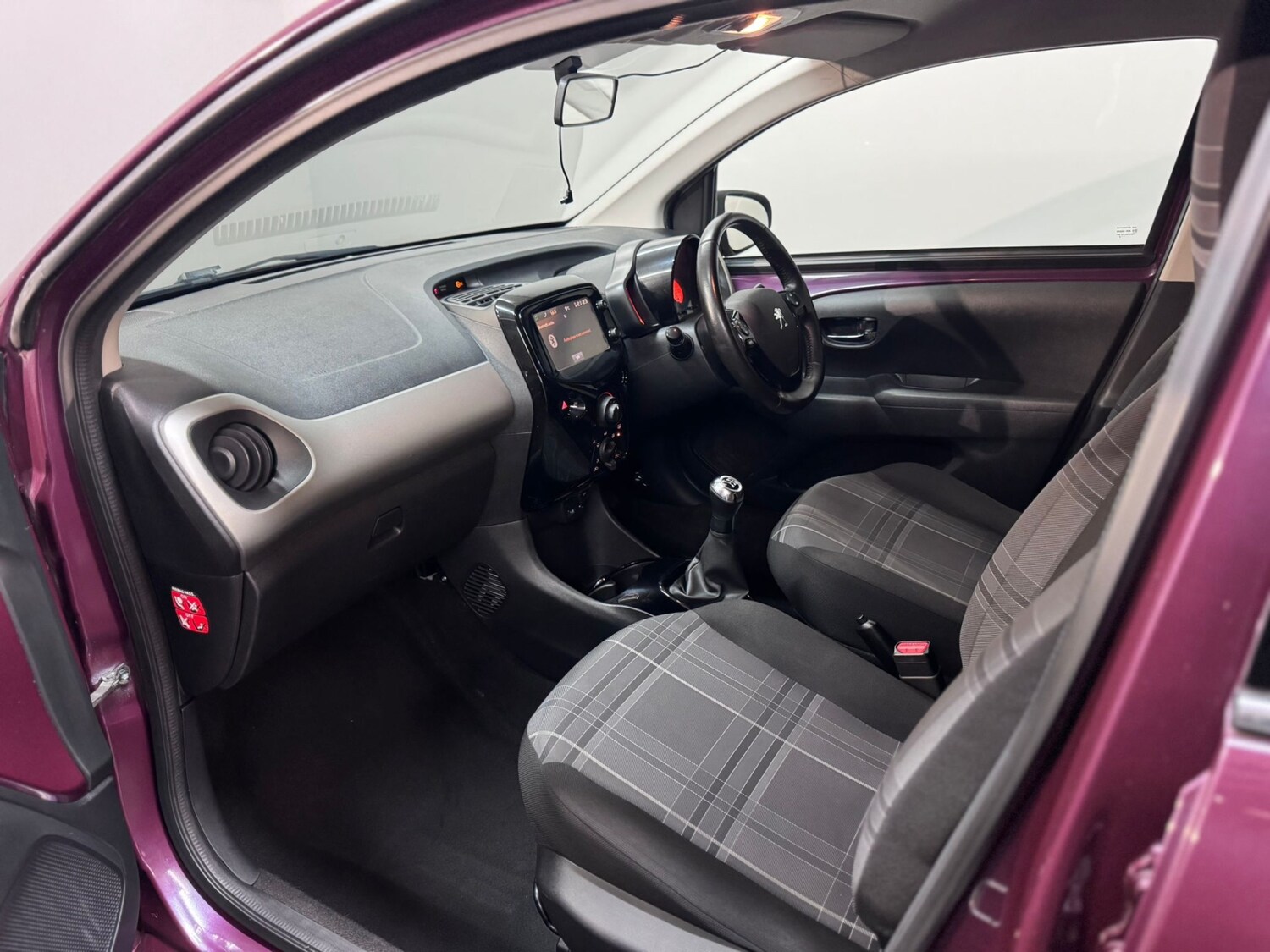 Used Peugeot 108 2016 for sale - 77401206: Photo 24