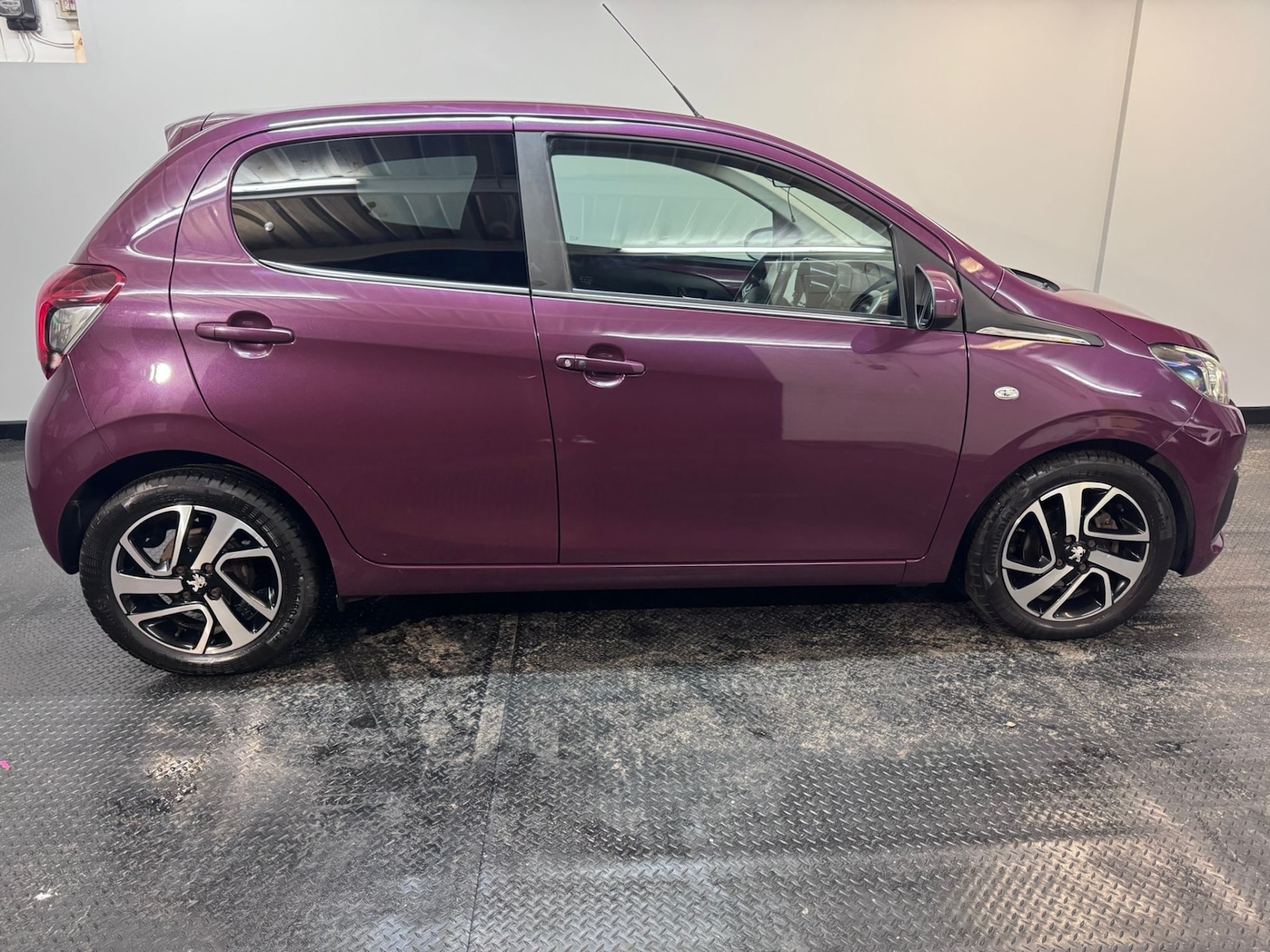 Used Peugeot 108 2016 for sale - 77401206: Photo 3