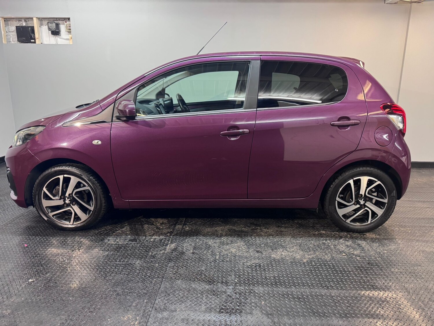 Used Peugeot 108 2016 for sale - 77401206: Photo 6