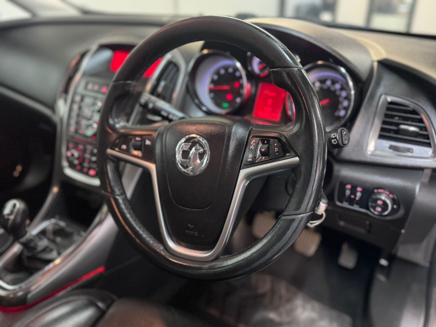 Used Vauxhall Astra 2012 for sale - 78025355: Photo 15