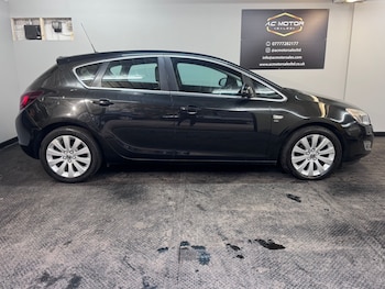 Used Vauxhall Astra 2012 for sale - 78025355: Photo