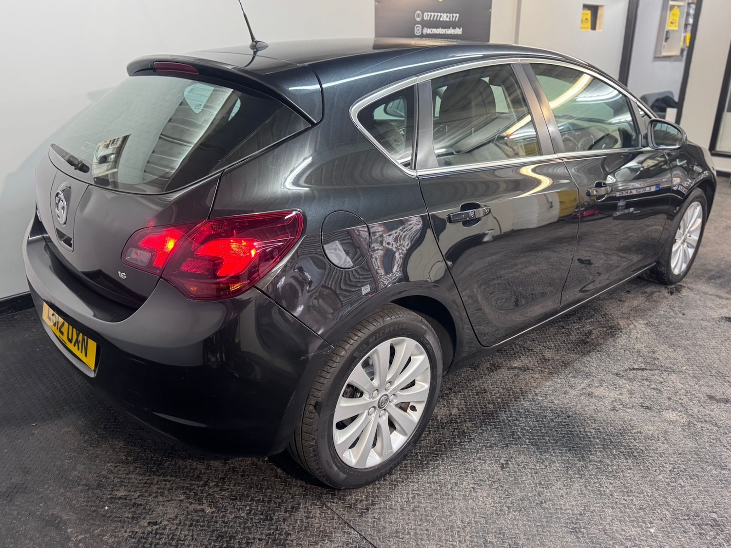 Used Vauxhall Astra 2012 for sale - 78025355: Photo 5