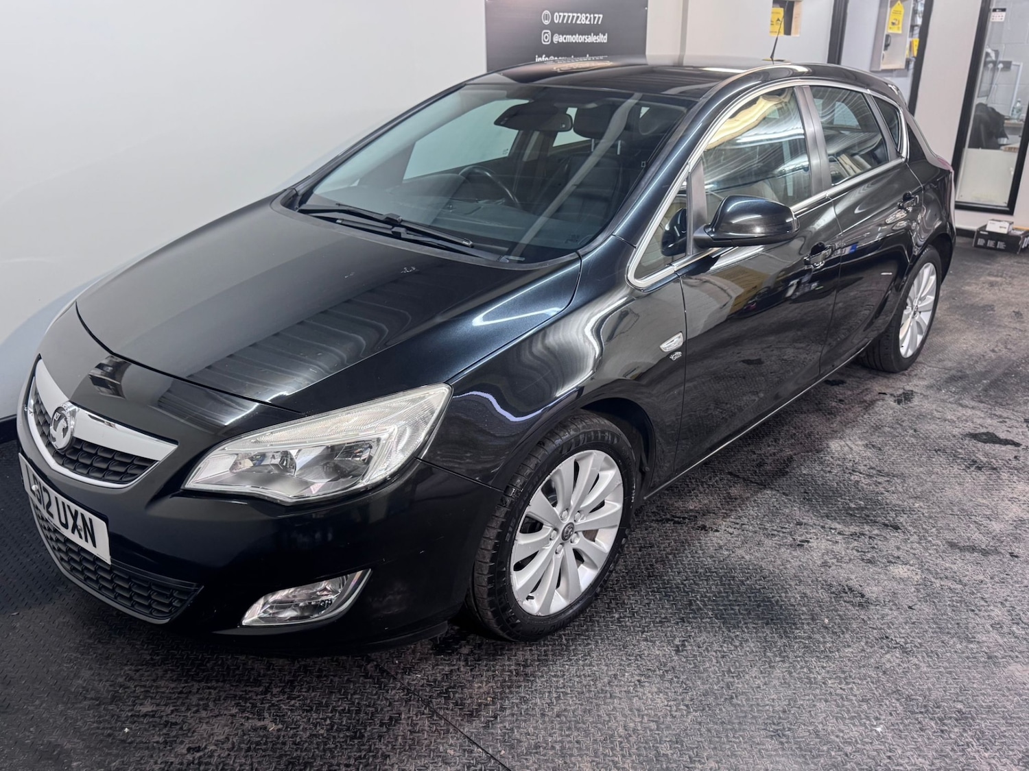 Used Vauxhall Astra 2012 for sale - 78025355: Photo 6