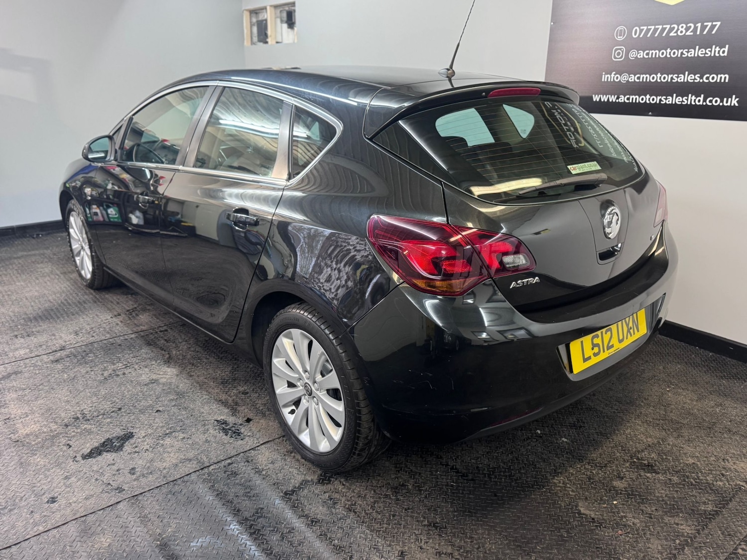 Used Vauxhall Astra 2012 for sale - 78025355: Photo 8