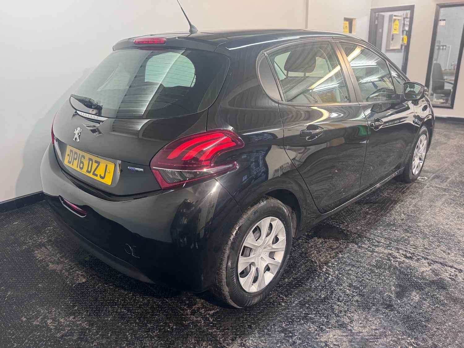 Used Peugeot 208 2016 for sale - 77319924: Photo 12