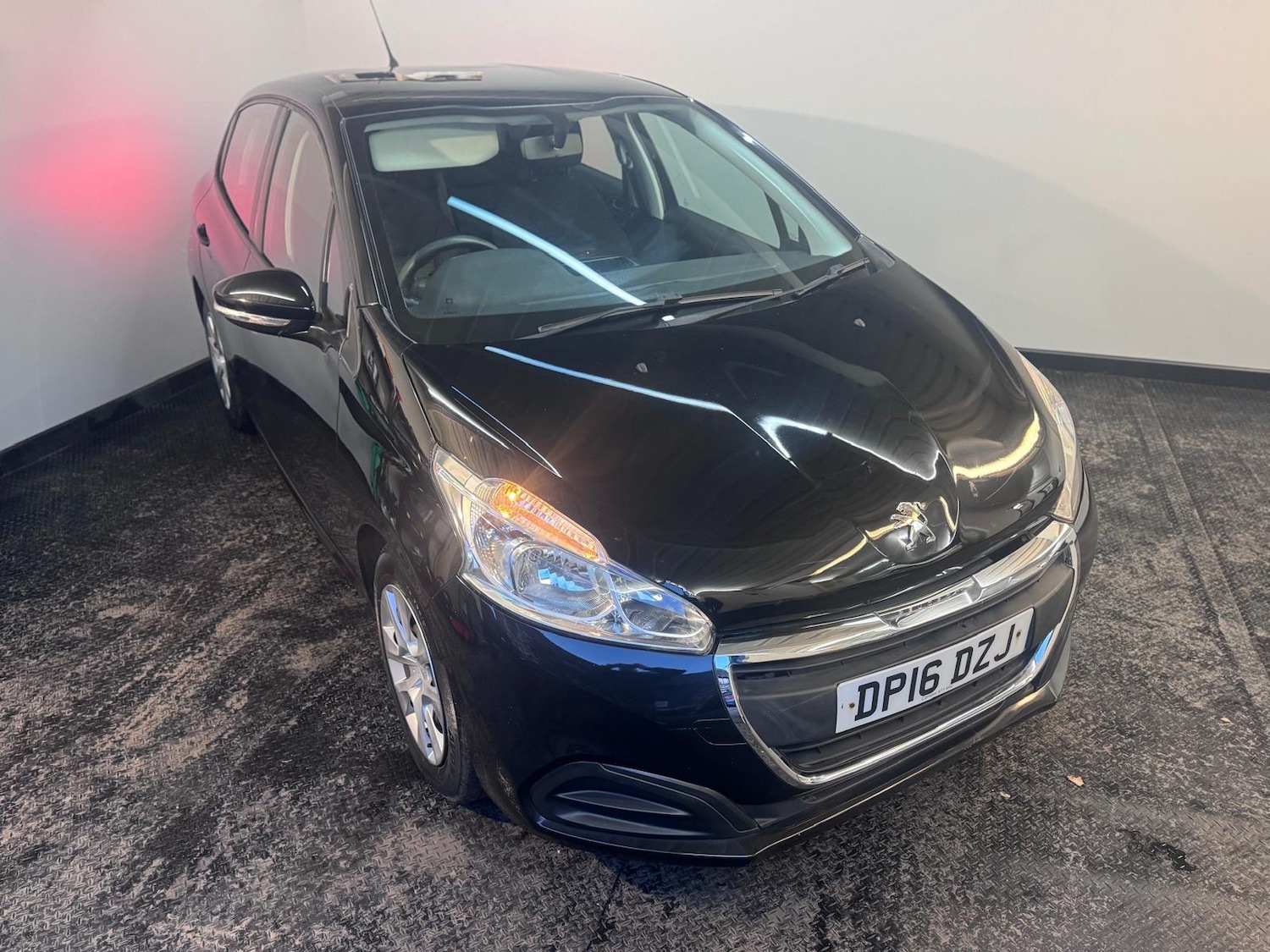 Used Peugeot 208 2016 for sale - 77319924: Photo 2
