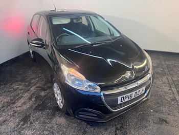 Used Peugeot 208 2016 for sale - 77319924: Photo