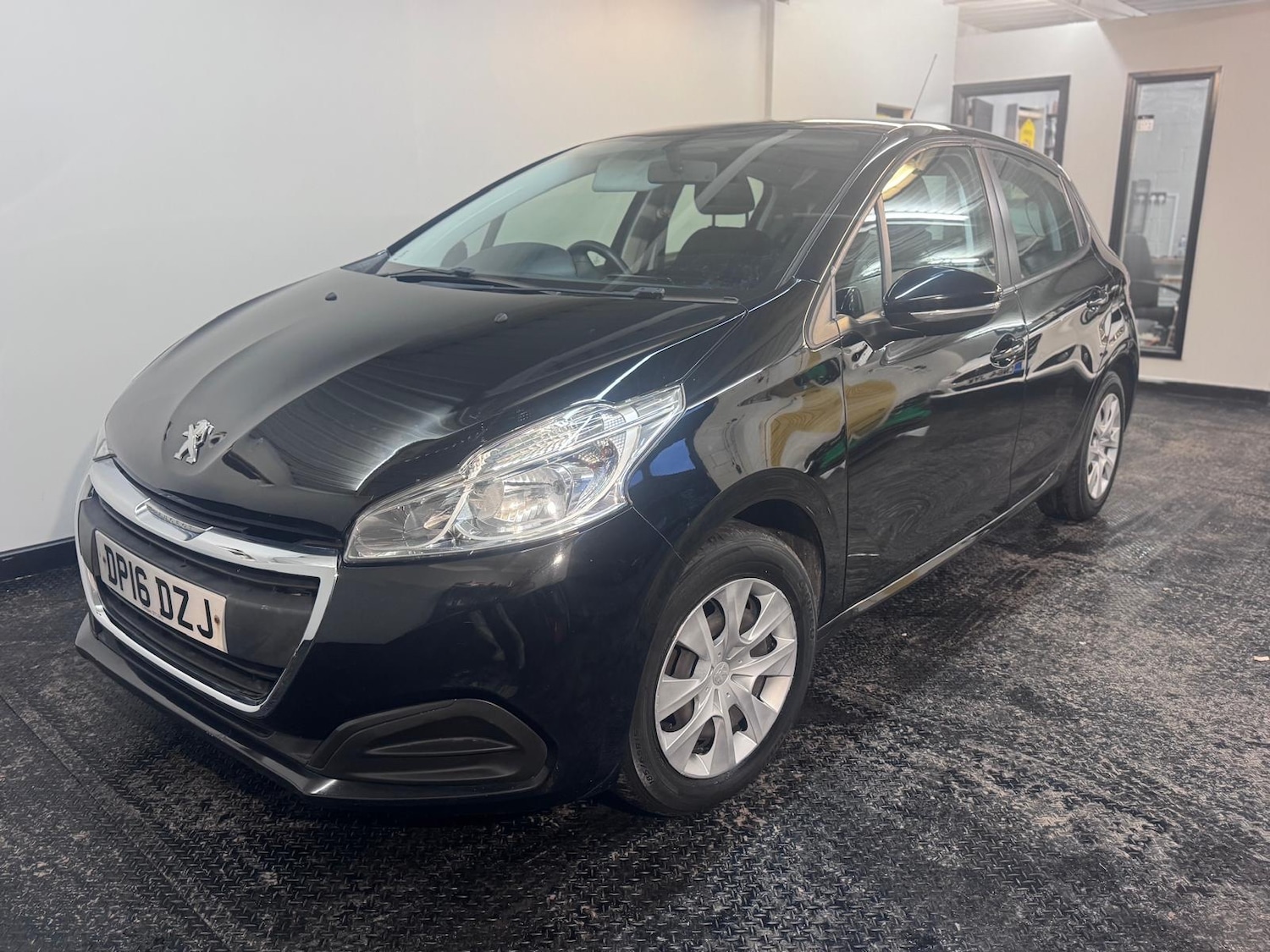 Used Peugeot 208 2016 for sale - 77319924: Photo 9