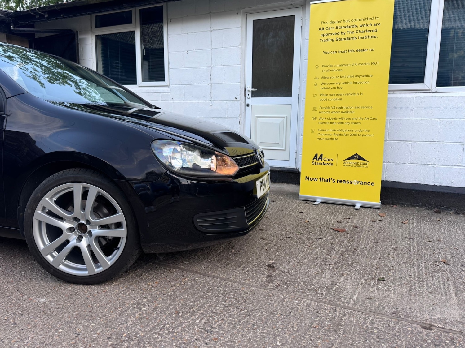 Used Volkswagen Golf 2011 for sale - 76018051: Photo 2