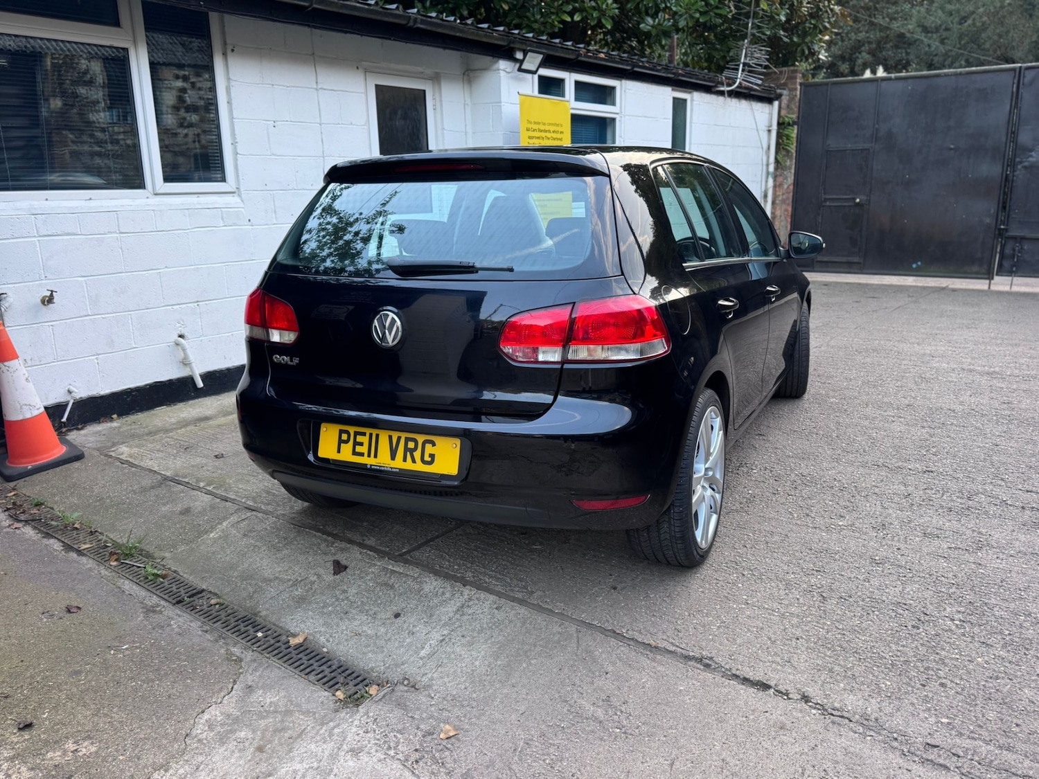 Used Volkswagen Golf 2011 for sale - 76018051: Photo 5