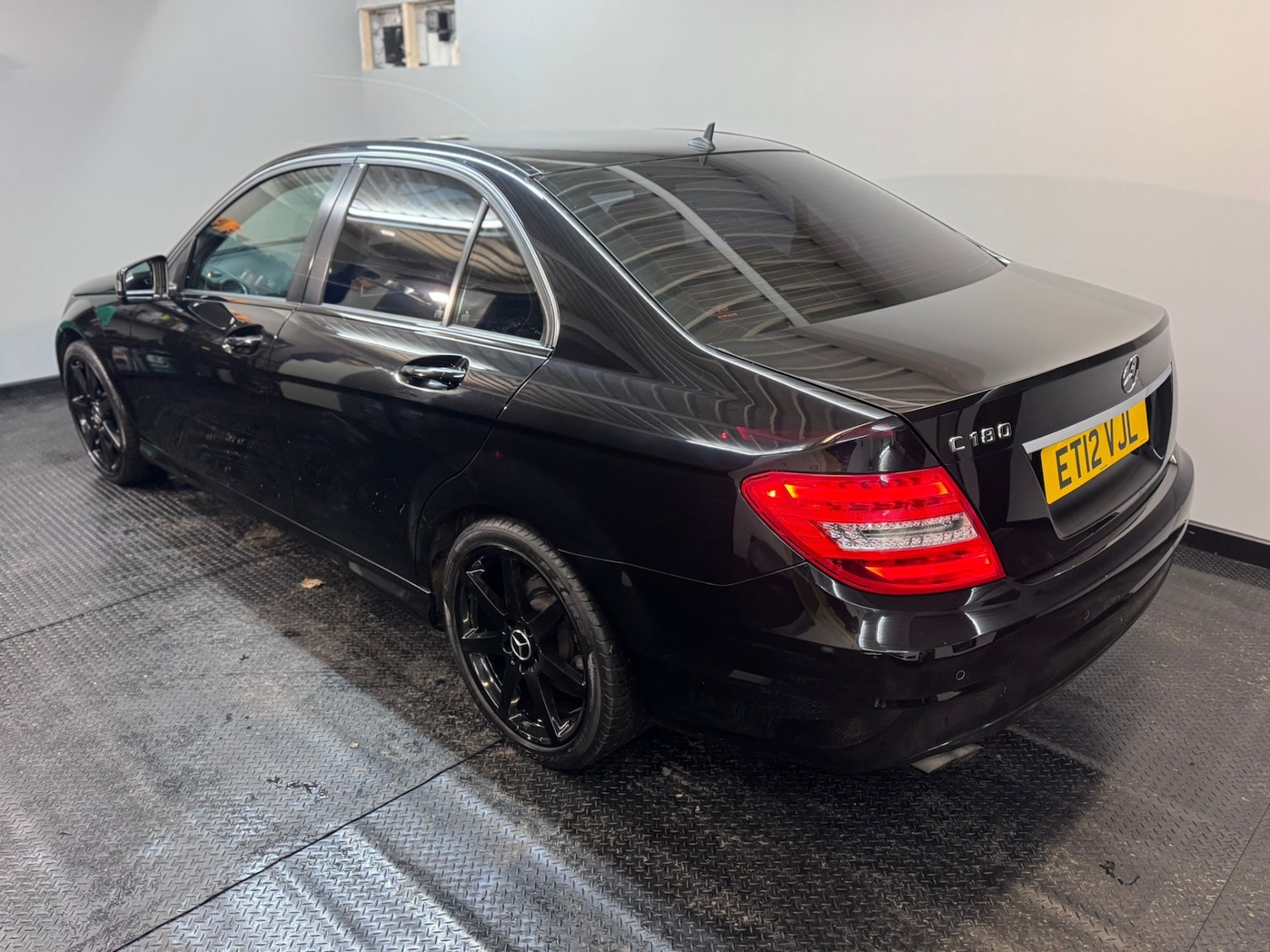 Used Mercedes-Benz C Class 2012 for sale - 77399280: Photo 10