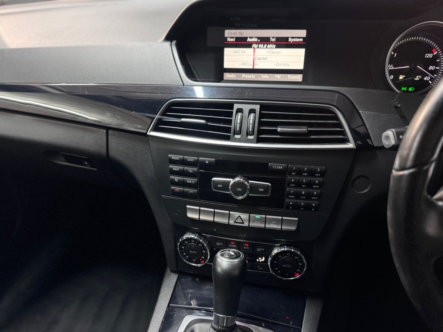 Used Mercedes-Benz C Class 2012 for sale - 77399280: Photo 20