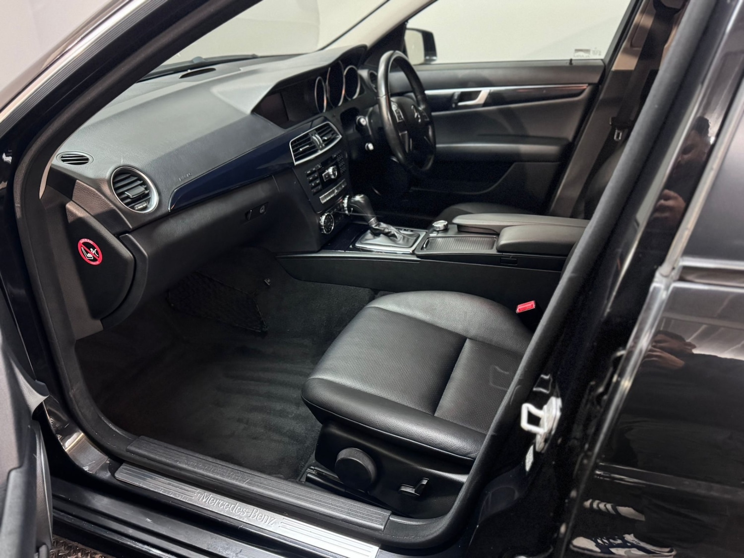 Used Mercedes-Benz C Class 2012 for sale - 77399280: Photo 25