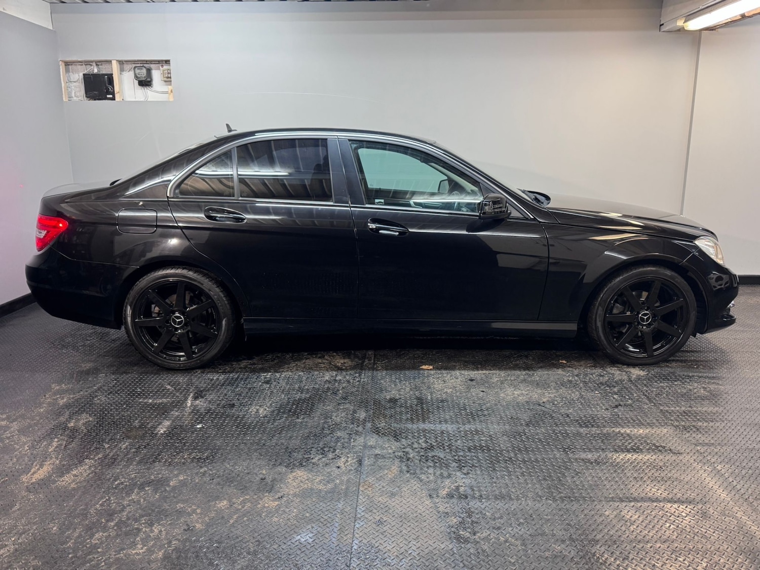 Used Mercedes-Benz C Class 2012 for sale - 77399280: Photo 3