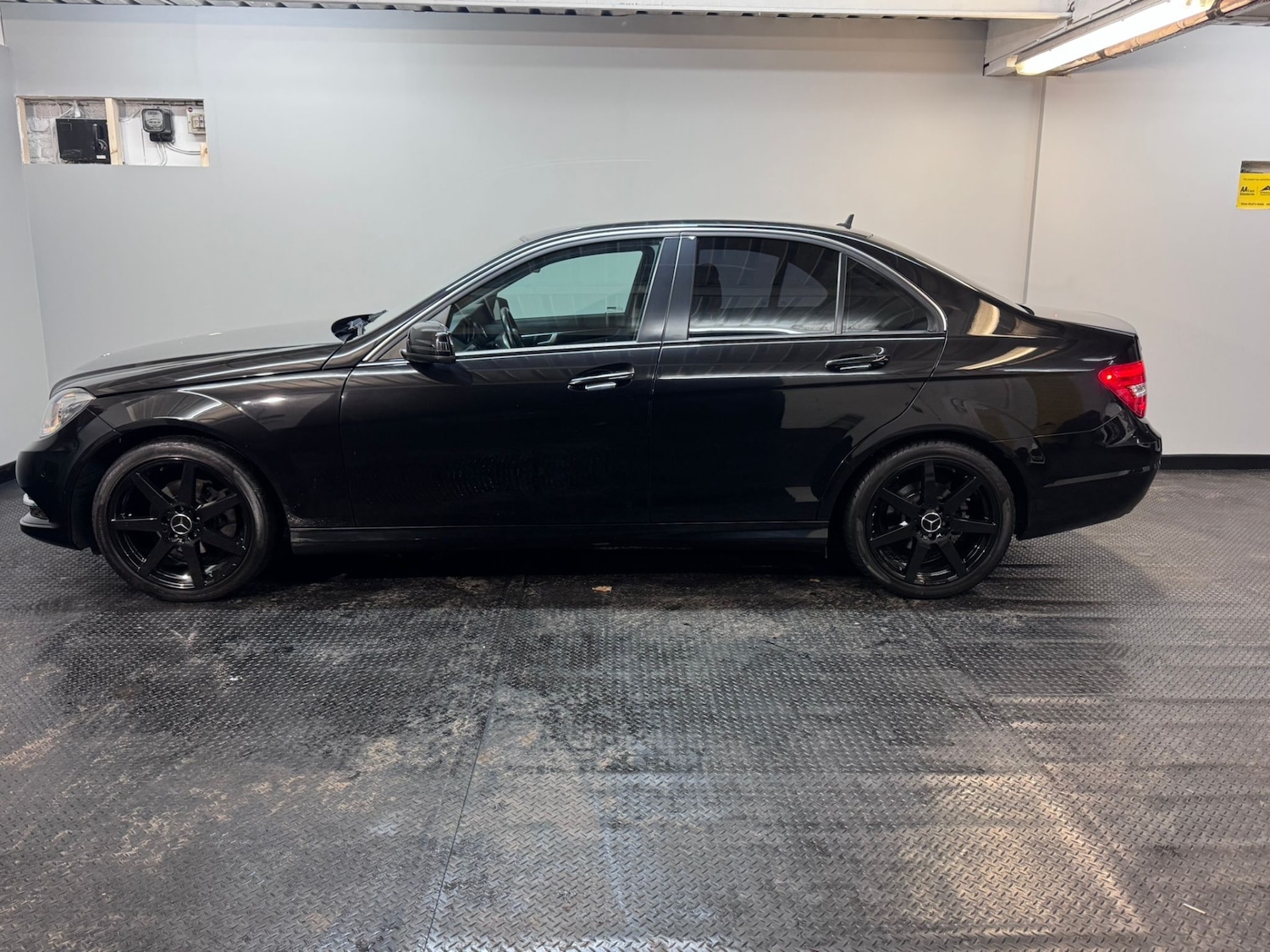 Used Mercedes-Benz C Class 2012 for sale - 77399280: Photo 6