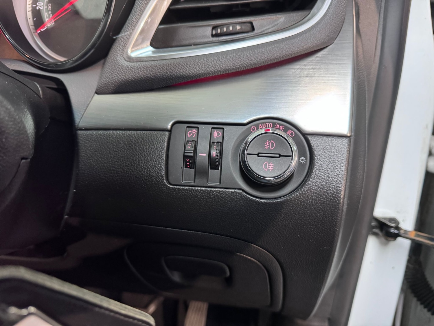 Used Vauxhall Mokka 2015 for sale - 77851685: Photo 18