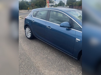 Used Vauxhall Astra 2013 for sale - 75325929: Photo