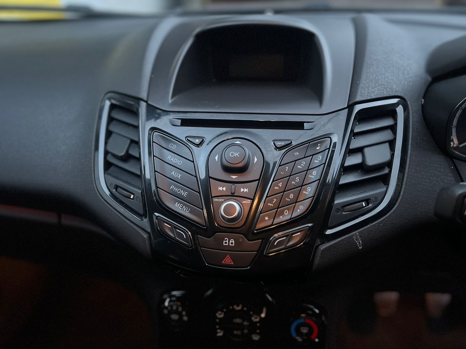 Used Ford Fiesta 2014 for sale - 76921981: Photo 12