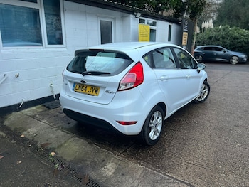 Used Ford Fiesta 2014 for sale - 76921981: Photo