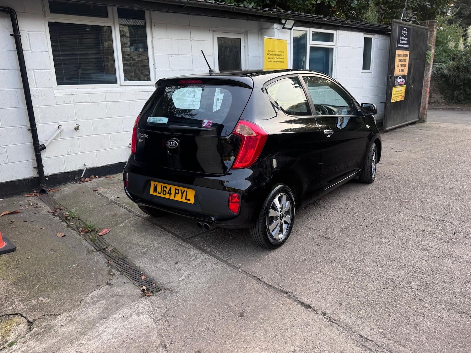 Used Kia Picanto 2014 for sale - 76144385: Photo 3